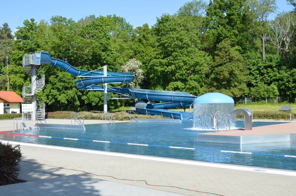 Freibad_Böhlen (Stadtverwaltung Böhlen)