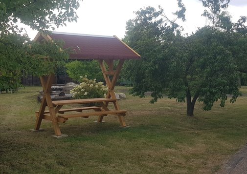 Sitzgelegenheiten_Kita-Kinder_4 (Kleingartenverein Gartenfreunde Neukieritzsch e. V.)