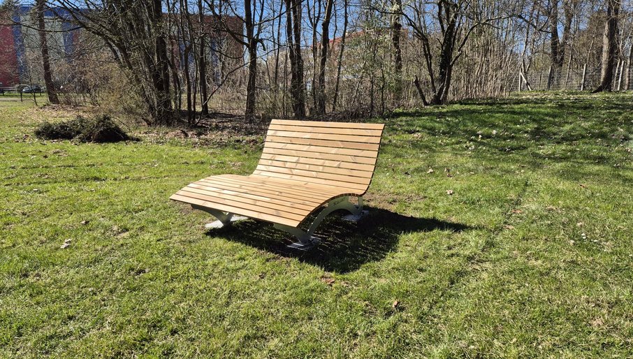 Waldsofas_Freibad_Böhlen_1 (Stadtverwaltung Böhlen)