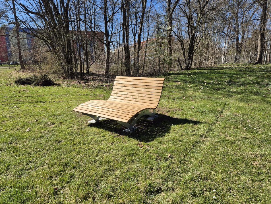 Waldsofas_Freibad_Böhlen_1 (Stadtverwaltung Böhlen)
