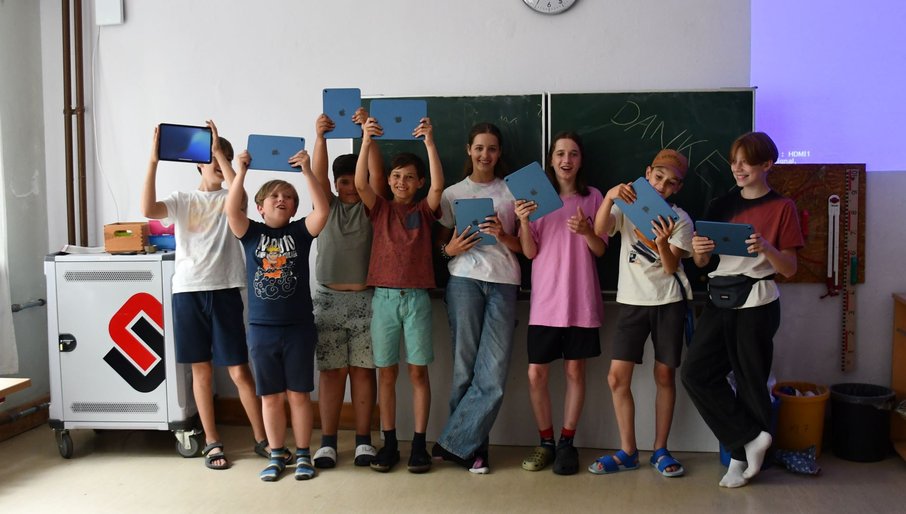 iPads_für_digitalen_Unterricht_2 (Schulverein Lernwelten e. V.)
